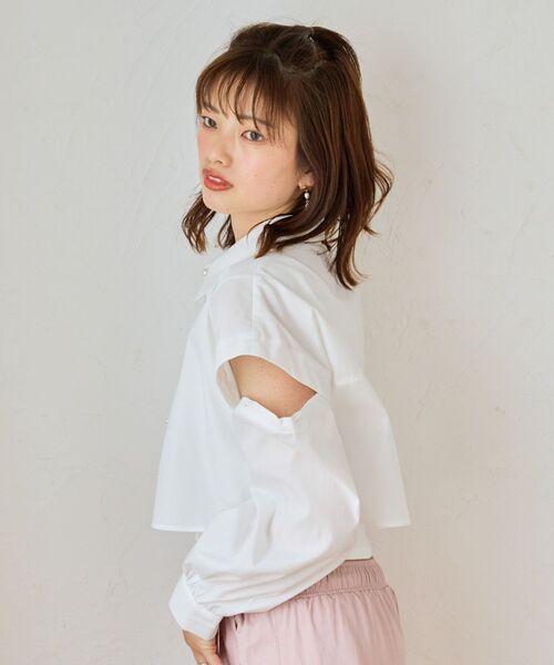 MAJESTIC LEGON(マジェスティックレゴン)の「パールボタン肩あきショートシャツ(シャツ/ブラウス・レディース・イエロー/サックスブルー/ブルー系その他2/ピンク系その他2/オフホワイト・MEDIUM)」の12枚目の写真