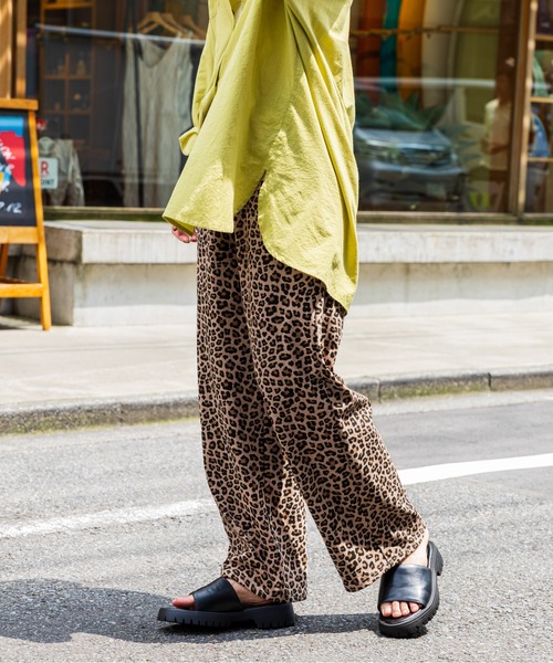 FOREVER 21(フォーエバー トゥエンティーワン)の「レオパードイージーパンツ(その他パンツ・レディース・レオパード・SMALL/MEDIUM)」の18枚目の写真