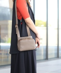 Jamale（ジャマレ）の「[Jamale]牛側レザーショルダーバッグ日本製（ショルダーバッグ）」