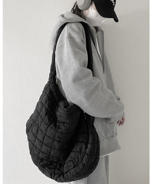 希少 極美品 イヴ・サンローラン YSLロゴ金具プレート ボストンバッグ