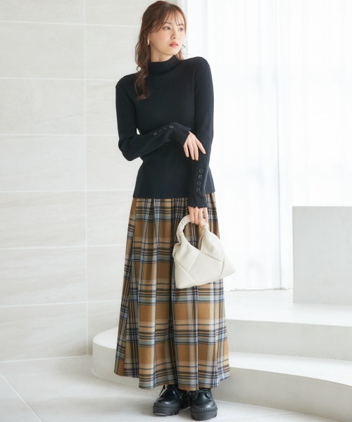 miclat（ミクラ）の「大きいサイズ　大判チェックフレアスカート　miclat（スカート・レディース・ブラウン系/グレー系・L/LL/3L/4L/5L）」の21枚目の写真