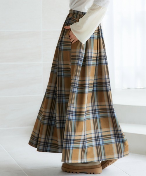 miclat（ミクラ）の「大きいサイズ　大判チェックフレアスカート　miclat（スカート・レディース・ブラウン系/グレー系・L/LL/3L/4L/5L）」の14枚目の写真
