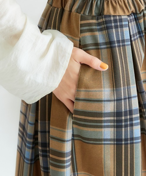miclat（ミクラ）の「大きいサイズ　大判チェックフレアスカート　miclat（スカート・レディース・ブラウン系/グレー系・L/LL/3L/4L/5L）」の10枚目の写真