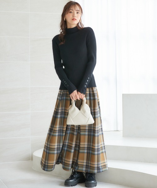 miclat（ミクラ）の「大きいサイズ　大判チェックフレアスカート　miclat（スカート・レディース・ブラウン系/グレー系・L/LL/3L/4L/5L）」の3枚目の写真