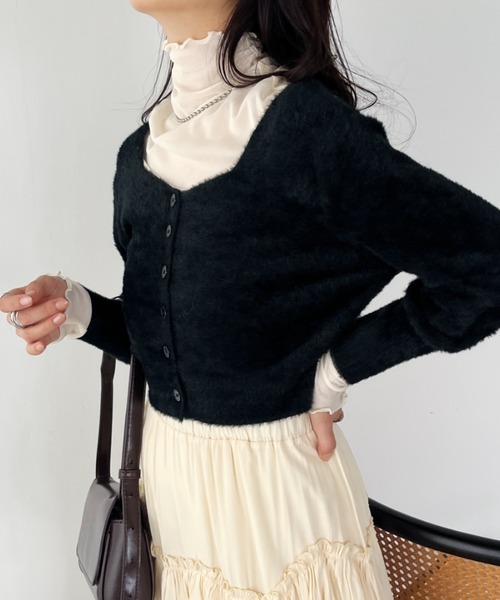 CLEA（クレア）の「クロップド丈コンパクトシャギーニットトップス（ニット/セーター・レディース・ホワイト/ブラック・FREE）」の12枚目の写真