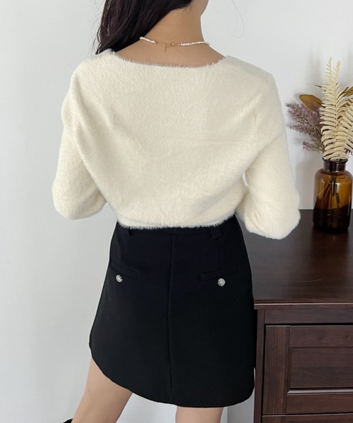 CLEA（クレア）の「クロップド丈コンパクトシャギーニットトップス（ニット/セーター・レディース・ホワイト/ブラック・FREE）」の6枚目の写真