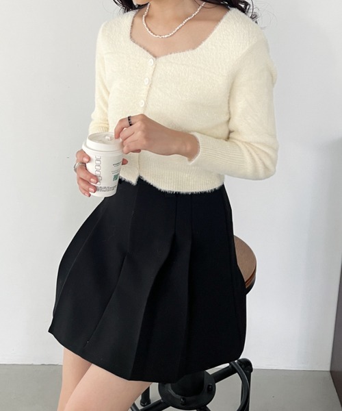 CLEA（クレア）の「クロップド丈コンパクトシャギーニットトップス（ニット/セーター・レディース・ホワイト/ブラック・FREE）」の7枚目の写真