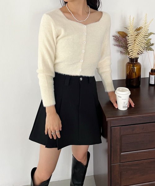 CLEA（クレア）の「クロップド丈コンパクトシャギーニットトップス（ニット/セーター・レディース・ホワイト/ブラック・FREE）」の11枚目の写真