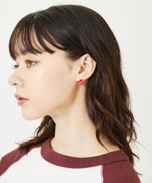 MILKFED.（ミルクフェド）の「HEART LOGO STUD EARRINGS（ピアス（両耳用）・レディース・ホワイト/ブラック/レッド・ONE SIZE）」の5枚目の写真