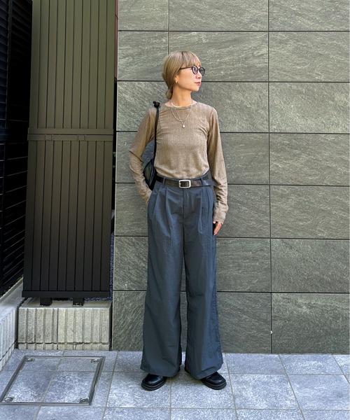 feepur（フェピュール）の「バックオープンランダムリブラメロンTee（Tシャツ/カットソー・レディース・モカ/オフホワイト/ブラック・MEDIUM）」の4枚目の写真