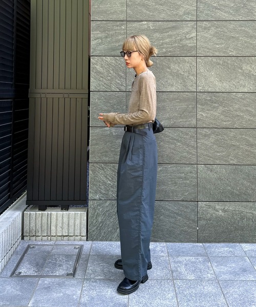 feepur（フェピュール）の「バックオープンランダムリブラメロンTee（Tシャツ/カットソー・レディース・モカ/オフホワイト/ブラック・MEDIUM）」の7枚目の写真