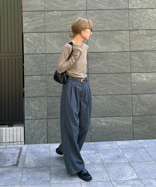 feepur（フェピュール）の「バックオープンランダムリブラメロンTee（Tシャツ/カットソー・レディース・モカ/オフホワイト/ブラック・MEDIUM）」の9枚目の写真