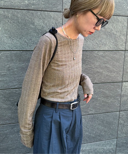 feepur（フェピュール）の「バックオープンランダムリブラメロンTee（Tシャツ/カットソー・レディース・モカ/オフホワイト/ブラック・MEDIUM）」の16枚目の写真