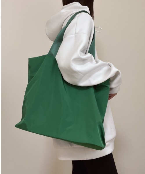 AMAIL(アマイル)の「Big tote frog bag(トートバッグ・レディース・ブラック/グリーン・FREE)」の14枚目の写真