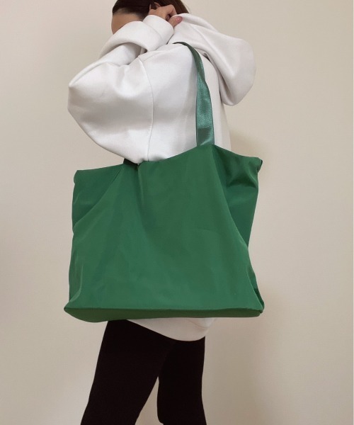 AMAIL(アマイル)の「Big tote frog bag(トートバッグ・レディース・ブラック/グリーン・FREE)」の15枚目の写真