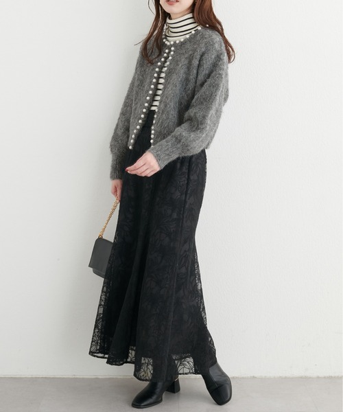 natural couture(ナチュラルクチュール)の「アルパカタッチパールトリムカーディガン(カーディガン/ボレロ・レディース・サックスブルー/チャコールグレー/ピンク/モカ・FREE)」の8枚目の写真