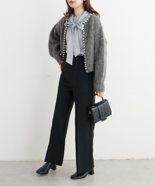 natural couture(ナチュラルクチュール)の「アルパカタッチパールトリムカーディガン(カーディガン/ボレロ・レディース・サックスブルー/チャコールグレー/ピンク/モカ・FREE)」の11枚目の写真