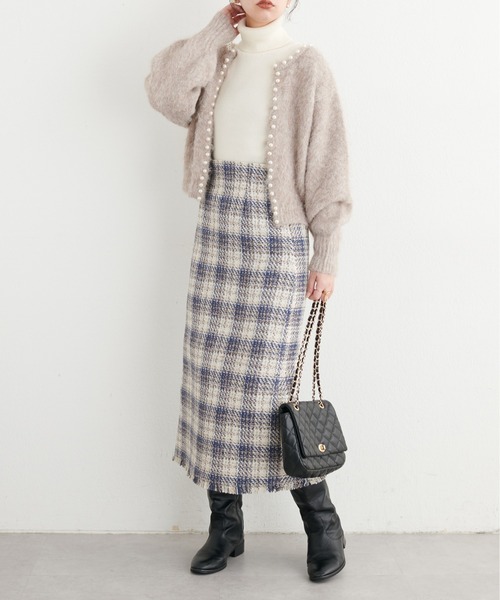 natural couture(ナチュラルクチュール)の「アルパカタッチパールトリムカーディガン(カーディガン/ボレロ・レディース・サックスブルー/チャコールグレー/ピンク/モカ・FREE)」の16枚目の写真