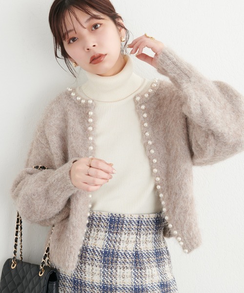 natural couture(ナチュラルクチュール)の「アルパカタッチパールトリムカーディガン(カーディガン/ボレロ・レディース・サックスブルー/チャコールグレー/ピンク/モカ・FREE)」の14枚目の写真