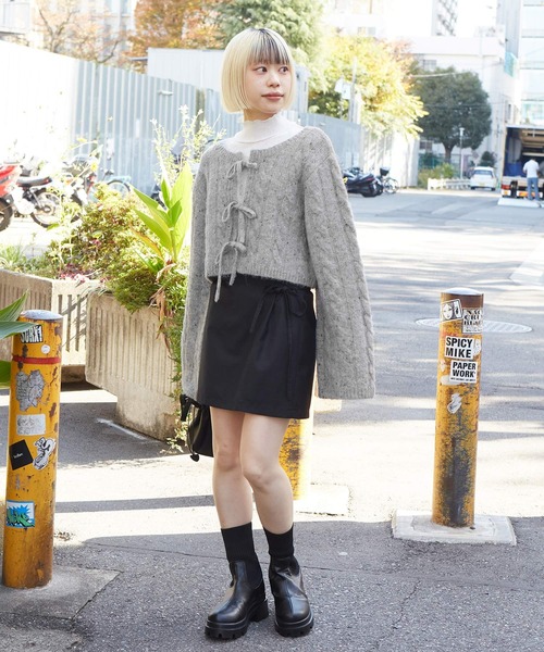 w closet(ダブルクローゼット)の「【2WAY】カラーネップケーブルリボンカーディガン(カーディガン/ボレロ・レディース・ベージュ/オフホワイト/チャコールグレー/ピンク・FREE)」の16枚目の写真