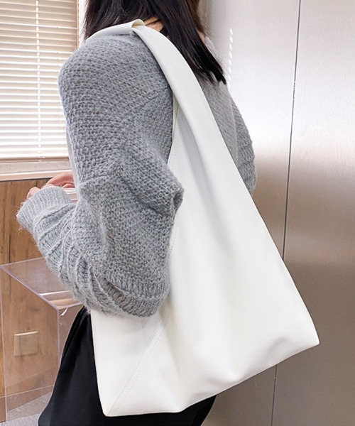 Lilamusant(リラミュゾン)の「《Lilamusant(リラミュゾン)》2WAYトライアングルトートバッグ(トートバッグ・レディース・ブラック/ホワイト/シルバー/ゴールド・FREE)」の5枚目の写真