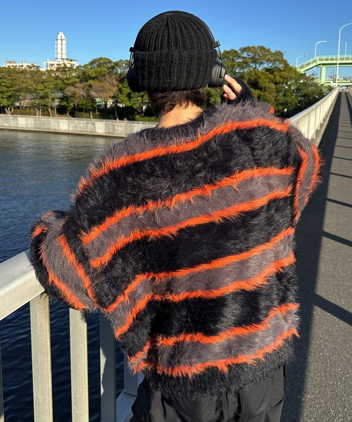 Perushu（ペルーシュ）の「フェザーヤーンシャギーボーダーニット