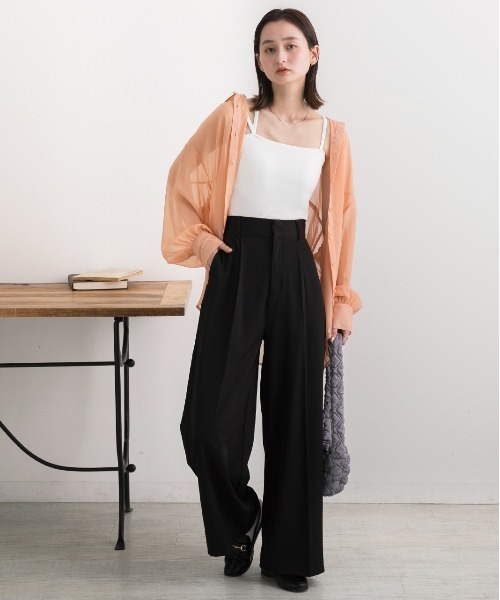 ad thie（アドティエ）の「カップ付き・ショート スクエアキャミソール（キャミソール・レディース・オフホワイト/グレー/ブラウン/ブラック・FREE）」の5枚目の写真