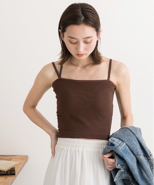 ad thie（アドティエ）の「カップ付き・ショート スクエアキャミソール（キャミソール・レディース・オフホワイト/グレー/ブラウン/ブラック・FREE）」の18枚目の写真