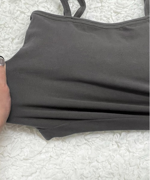 ad thie（アドティエ）の「カップ付き・ショート スクエアキャミソール（キャミソール・レディース・オフホワイト/グレー/ブラウン/ブラック・FREE）」の21枚目の写真