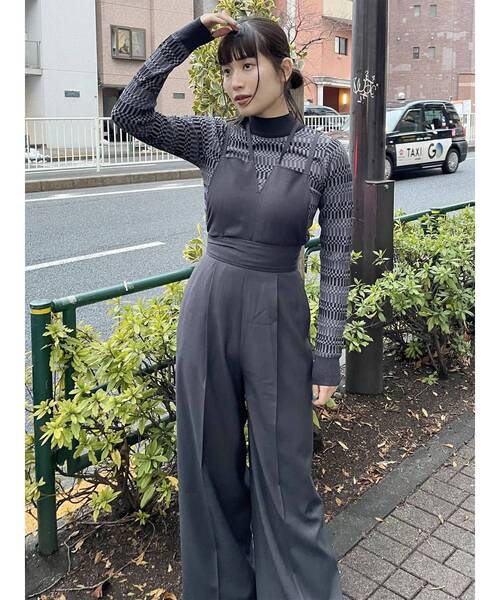 MURUA（ムルーア）の「2WAYストラップショルダーロンパース（ワンピース・レディース・ダークグレー/ベージュ・1/2）」の16枚目の写真