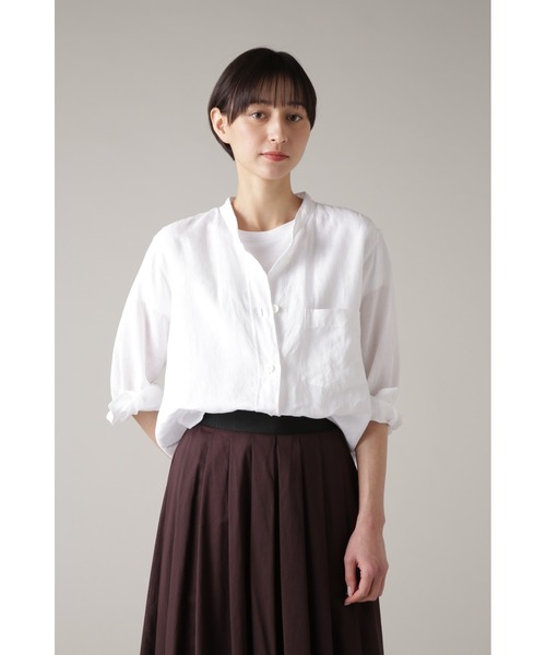 MARGARET HOWELL(マーガレットハウエル)の「LINEN VOILE(シャツ/ブラウス・レディース・ダークブラウン/ホワイト/オリーブ・3/2/1)」の2枚目の写真