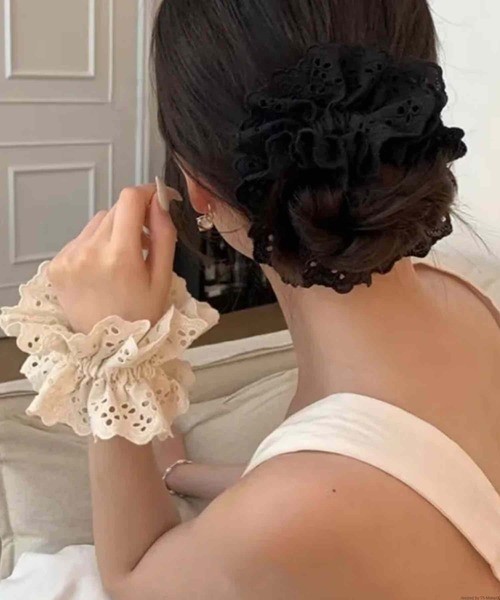 Rouje 館税込 可愛い フリル シュシュ ヘアーアクセサリー 楽天市場】【LINE友だち200円引き対象】【シュシュ】プリーツ