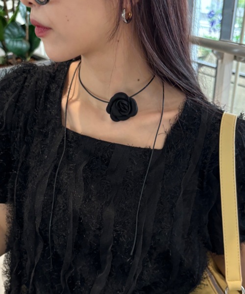 Birthday room（バースデイルーム）の「バラモチーフチョーカー（ネックレス・レディース・ブラック・FREE）」の3枚目の写真