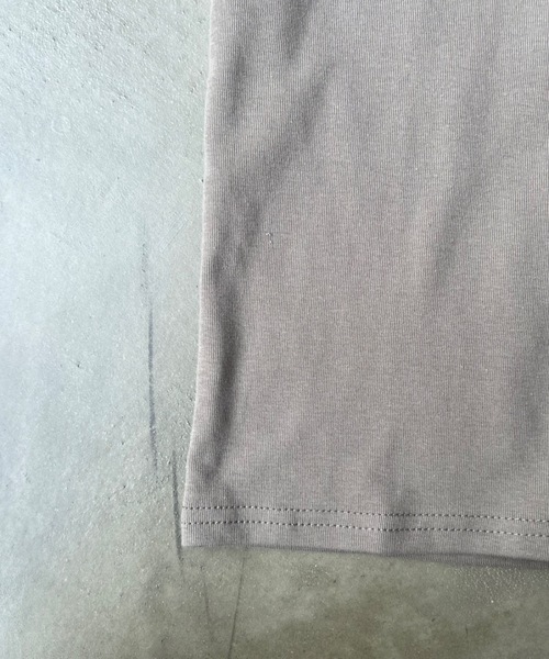 SHAGGIE(シャギー)の「ラメプリントクルーネックTEEシャツ(Tシャツ/カットソー・レディース・ホワイト/ブラウン/レッド/ピンク・FREE)」の13枚目の写真