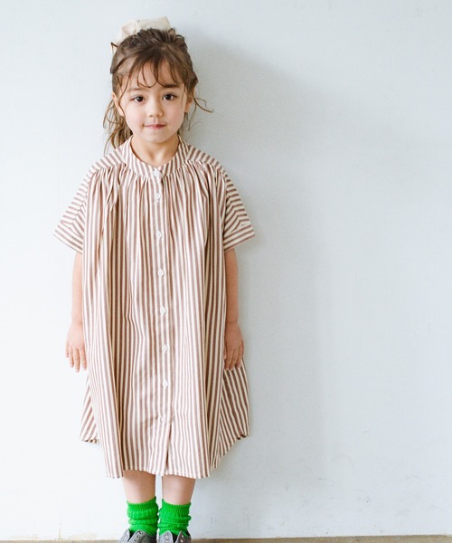p.premier（ピードットプルミエ）の「たくさんギャザーのストライプシャツワンピース（ワンピース・キッズ・ブルー/イエロー/ブラウン/ピンク・80/90/100/110/120/130/140）」の5枚目の写真