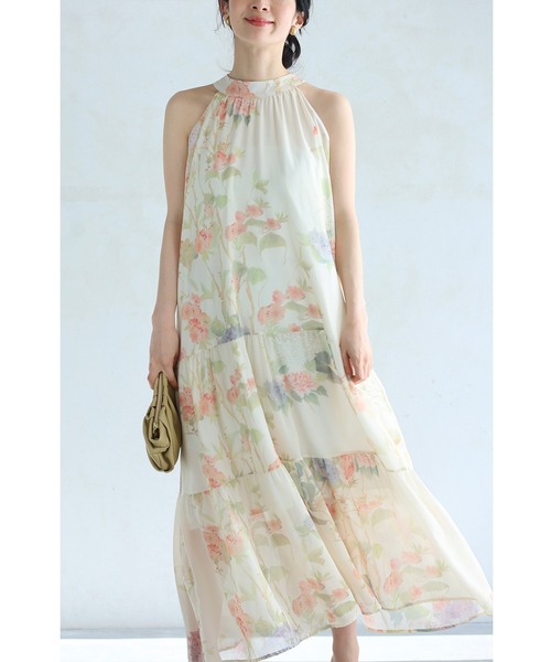 後ろ姿に揺れるリボンのふんわり花柄ミディアムワンピース（ワンピース）｜CAWAII（カワイイ）