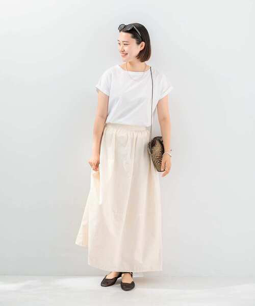 URBAN RESEARCH(アーバンリサーチ)の「スーピマコットンTシャツ(Tシャツ/カットソー・レディース・グレー系その他/ブラック/カーキ/ホワイト・FREE)」の14枚目の写真