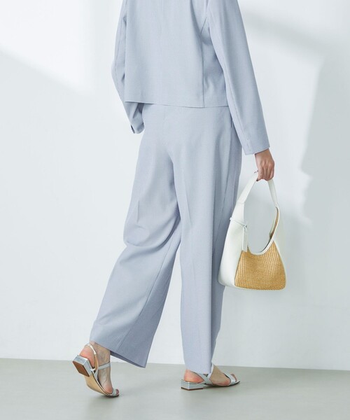 NOLLEY’S（ノーリーズ）の「《セットアップ対応》ウォッシャブルサッカーストライプパンツ（その他パンツ・レディース・ネイビー/ブルー系その他3/オフホワイト・38/36）」の6枚目の写真