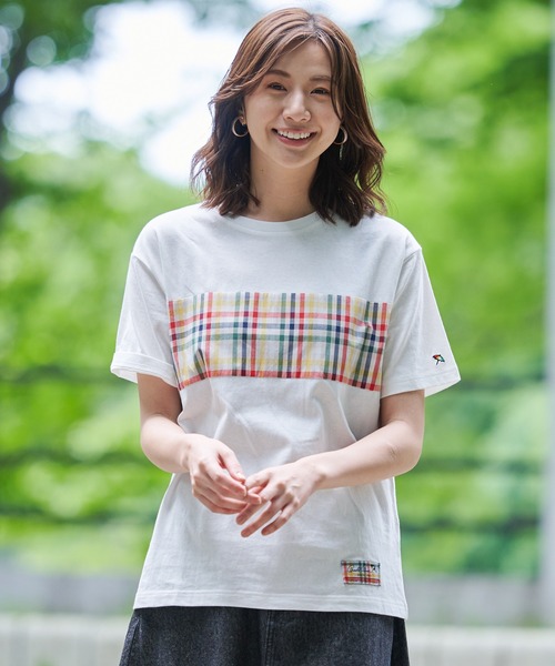 Arnold Palmer（アーノルドパーマー）の「パーマーチェック シェア ドッキング Ｔシャツ（Tシャツ/カットソー・レディース・ホワイト/ベージュ/ネイビー・XS/S/M/L/LL）」の2枚目の写真