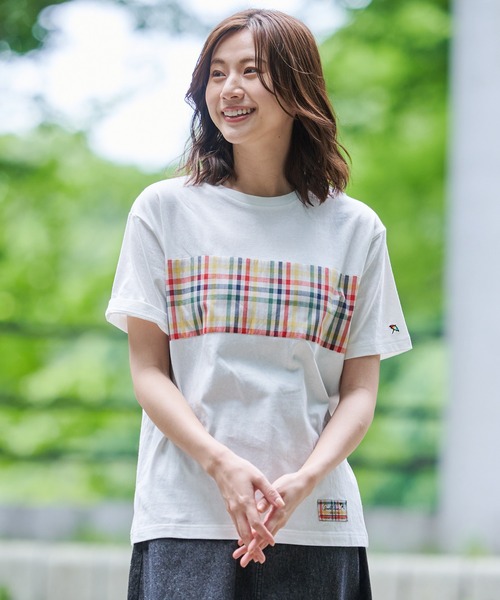 Arnold Palmer（アーノルドパーマー）の「パーマーチェック シェア ドッキング Ｔシャツ（Tシャツ/カットソー・レディース・ホワイト/ベージュ/ネイビー・XS/S/M/L/LL）」の18枚目の写真