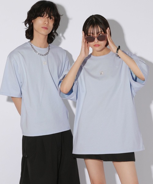 Anui（アニュイ）の「【UNISEX/3サイズ展開】ポイントロゴＴシャツ（Tシャツ/カットソー・レディース・ブラック/ライトブルー/オフホワイト・SMALL/MEDIUM/LARGE）」の3枚目の写真