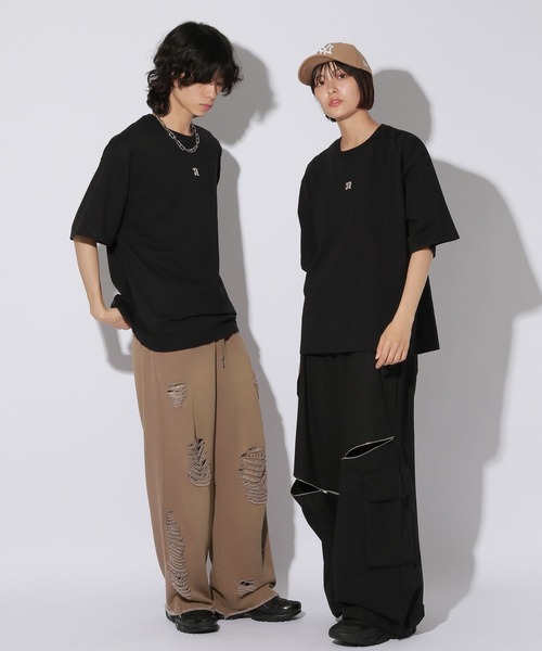 Anui（アニュイ）の「【UNISEX/3サイズ展開】ポイントロゴＴシャツ（Tシャツ/カットソー・レディース・ブラック/ライトブルー/オフホワイト・SMALL/MEDIUM/LARGE）」の5枚目の写真