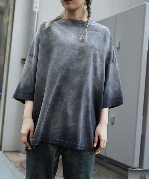 DANKE SCHON(ダンケシェーン)の「DankeSchon/ダンケシェーン/PIGMENT SPRAYING CIRCLE ST(Tシャツ/カットソー・レディース・ブラック/グレー・M/L)」の4枚目の写真