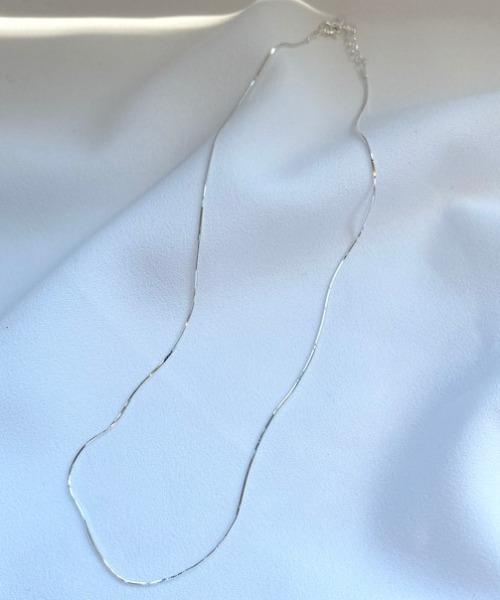 Aura（アウラ）の「[aura/オーラ] SNAKE CHAIN  シルバーネックレス（ネックレス・レディース・シルバー・F）」の5枚目の写真