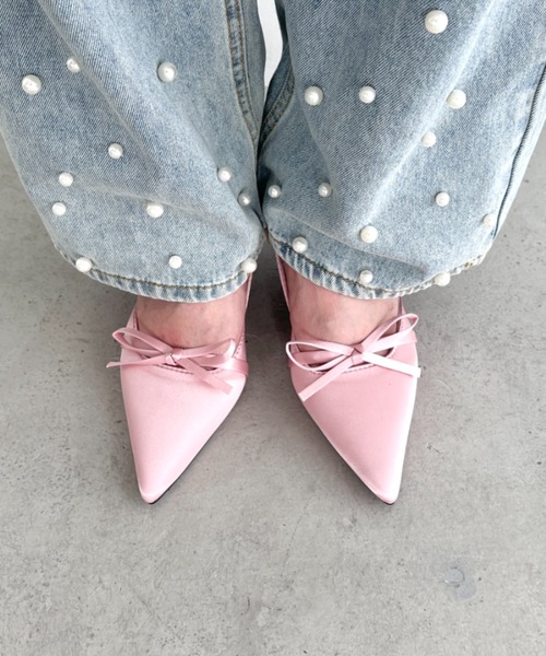 Loueme（ルエム）の「ポインテッドトゥリボンヒールパンプス（パンプス・レディース・ブラック/シルバー/ピンク・23.5cm/24.5cm）」の2枚目の写真