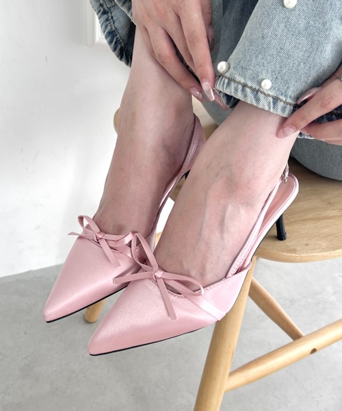 Loueme（ルエム）の「ポインテッドトゥリボンヒールパンプス（パンプス・レディース・ブラック/シルバー/ピンク・23.5cm/24.5cm）」の11枚目の写真