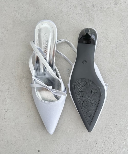 Loueme（ルエム）の「ポインテッドトゥリボンヒールパンプス（パンプス・レディース・ブラック/シルバー/ピンク・23.5cm/24.5cm）」の14枚目の写真