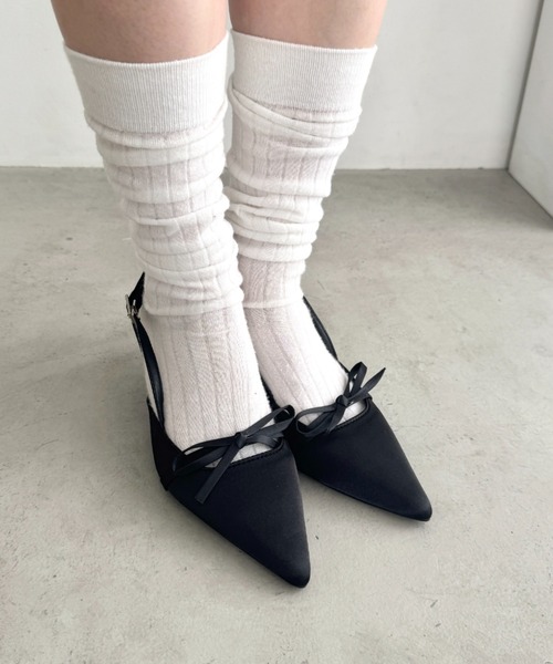 Loueme（ルエム）の「ポインテッドトゥリボンヒールパンプス（パンプス・レディース・ブラック/シルバー/ピンク・23.5cm/24.5cm）」の17枚目の写真