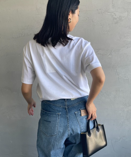 Calvin Klein（カルバン・クライン）の「[Calvin Klein/カルバンクライン] モノグラムロゴ プリントTシャツ（Tシャツ/カットソー・レディース・ホワイト/ブラック・M/L/S）」の7枚目の写真