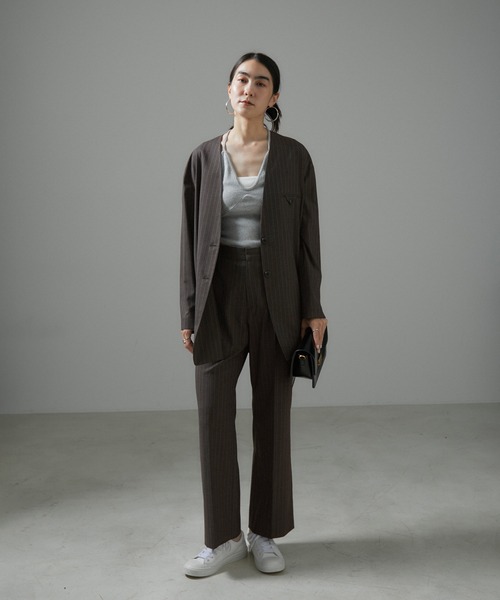 SALON adam et rope'（サロン アダム エ ロペ）の「ノーカラーオーバージャケット 無地/ストライプ【セットアップ対応】（ノーカラージャケット・レディース・チャコールグレー/グレー系その他・S/M）」の8枚目の写真